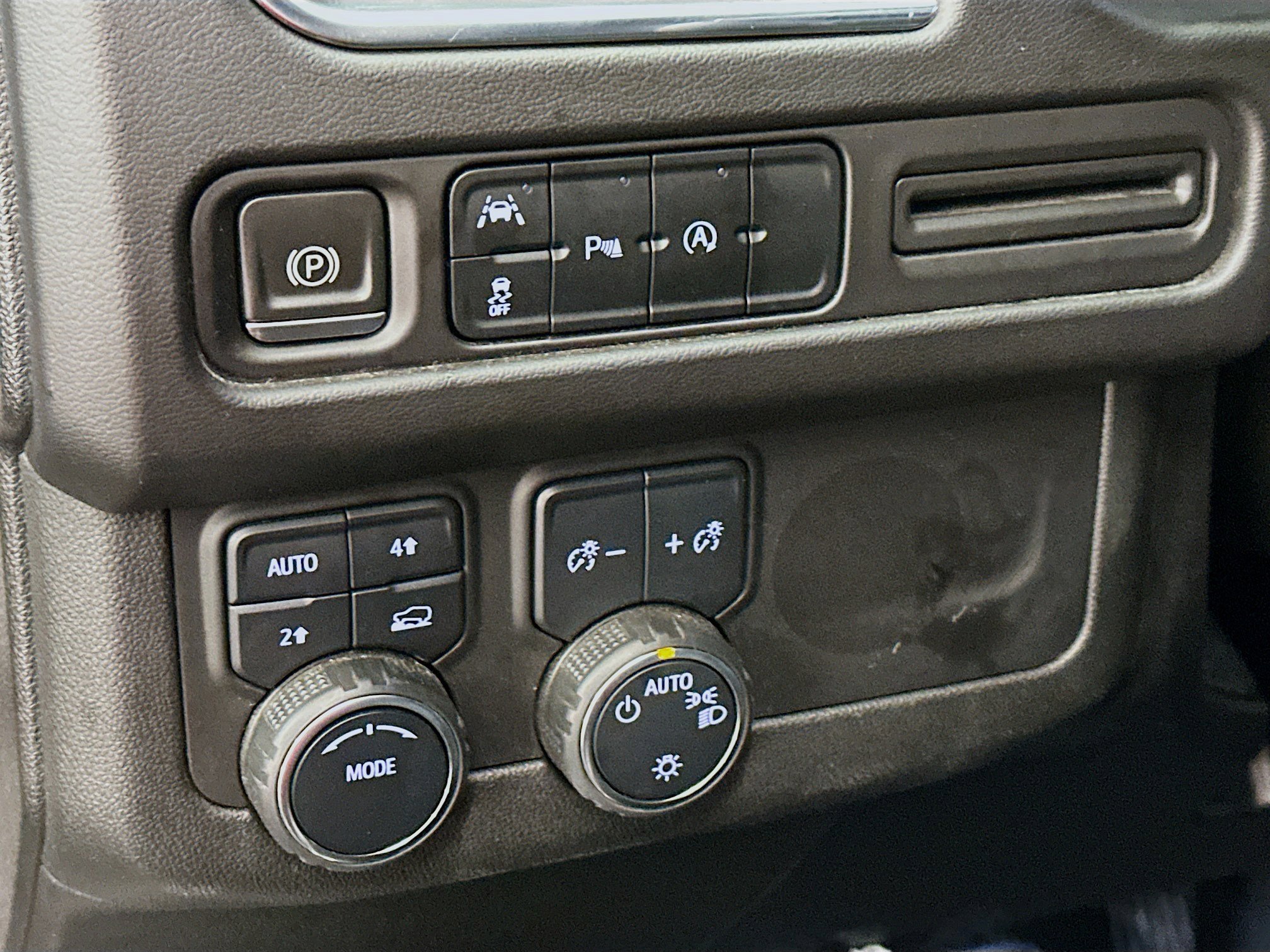 Used 2024 Chevrolet Tahoe LT image 17