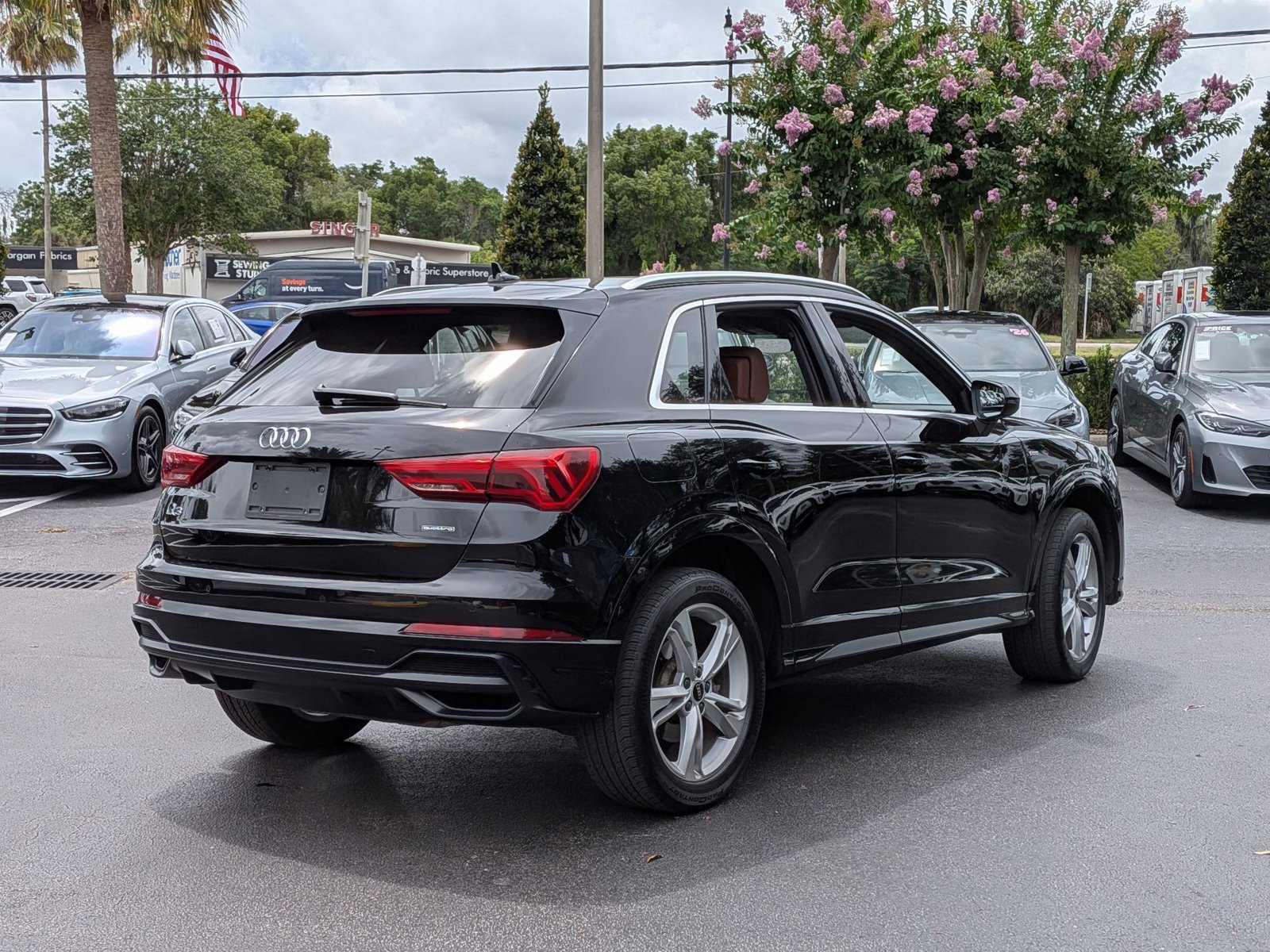 Used 2021 Audi Q3 2.0T Premium Plus w/ Premium Plus Package AWD/4WD image 7