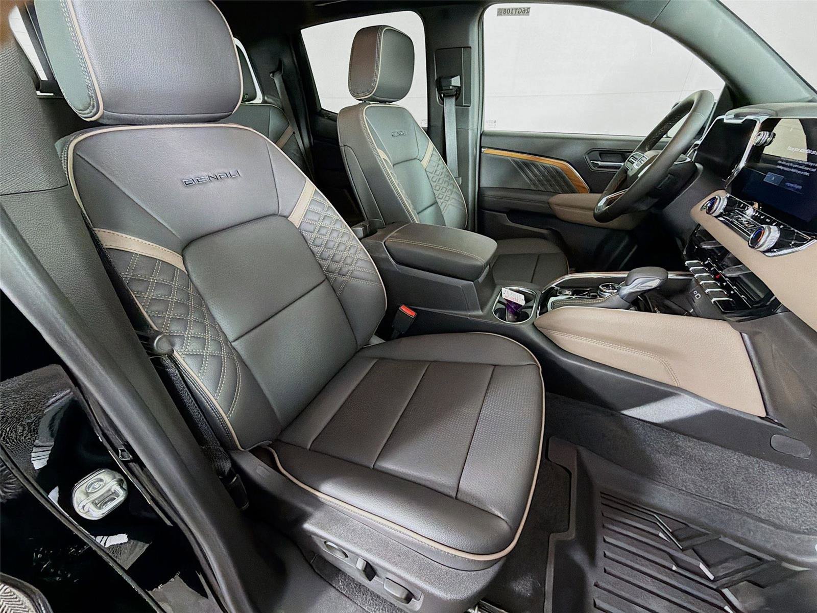 New 2026 GMC Canyon Denali w/ LPO, Denali Black Edition image 28