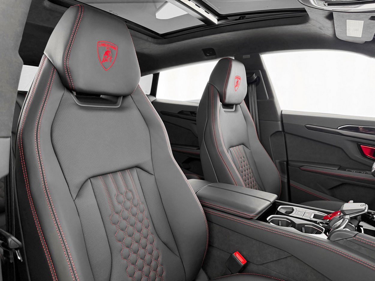 Used 2025 Lamborghini Urus S AWD/4WD image 26