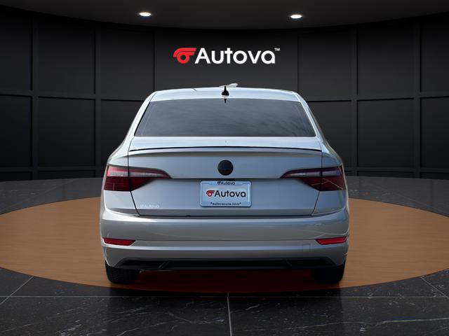 Used 2020 Volkswagen Jetta R-Line w/ R-Line Cold Weather Package FWD image 4