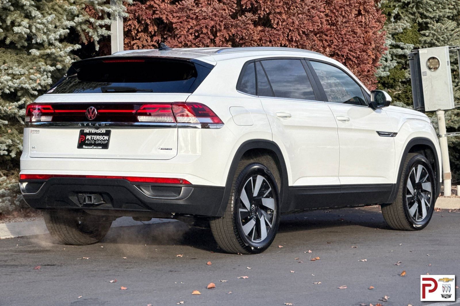 Used 2025 Volkswagen Atlas Cross Sport SE image 4