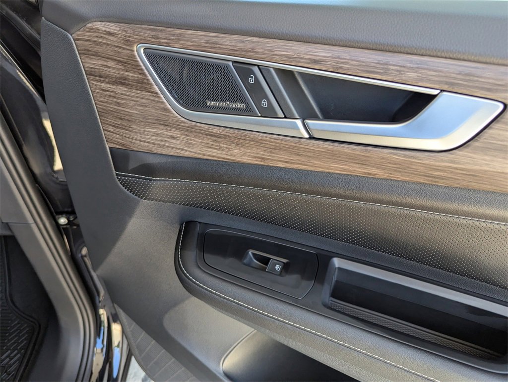 New 2026 Volkswagen Atlas SEL Premium R-Line image 40