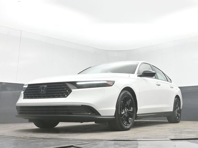Used 2025 Honda Accord SE image 43