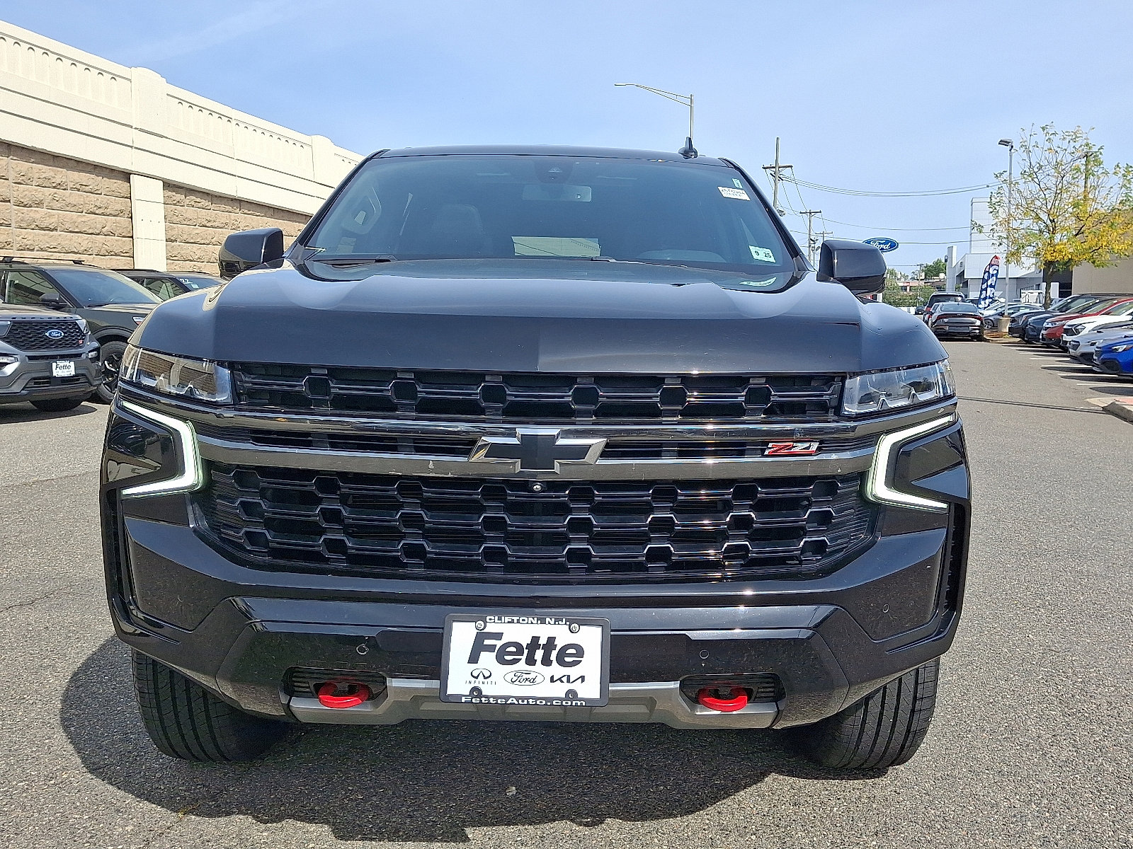 Used 2021 Chevrolet Tahoe Z71 w/ Z71 Signature Package image 2
