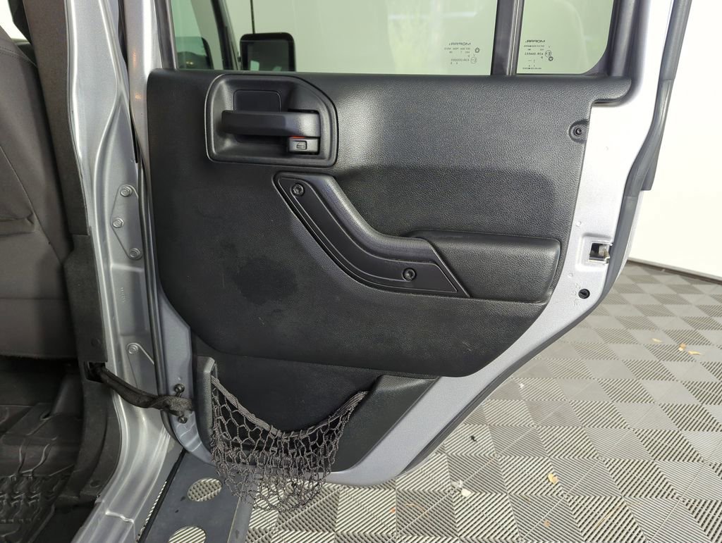 Used 2018 Jeep Wrangler Unlimited Sport S image 28