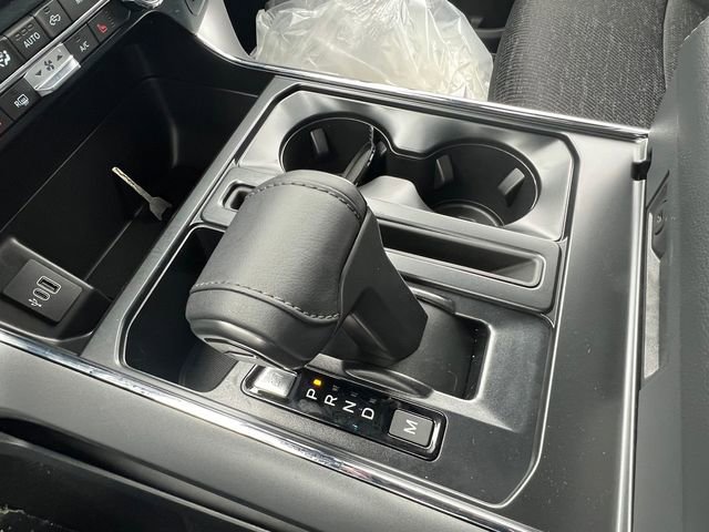 New 2026 Ford F150 XLT w/ Equipment Group 302A MID image 19