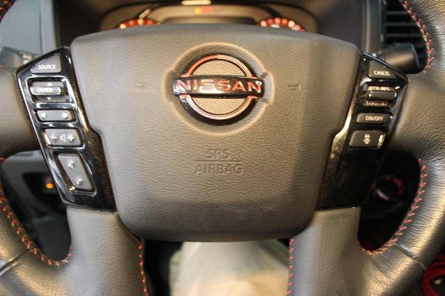 Used 2023 Nissan Frontier PRO-4X image 18