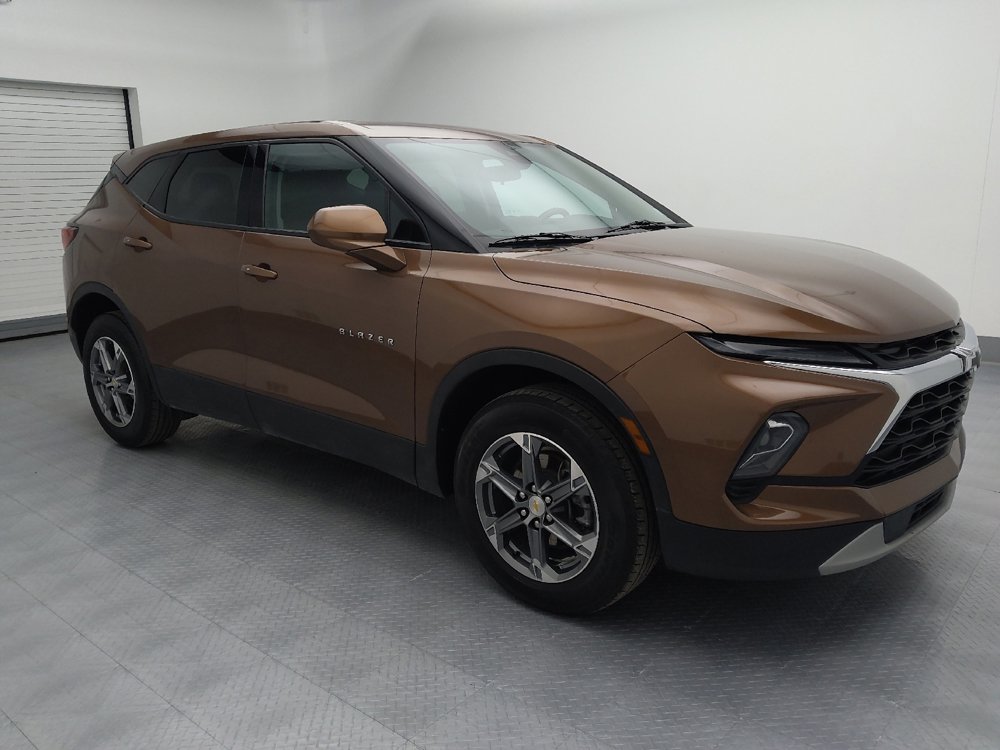 Used 2023 Chevrolet Blazer LT w/ Driver Confidence Package image 11