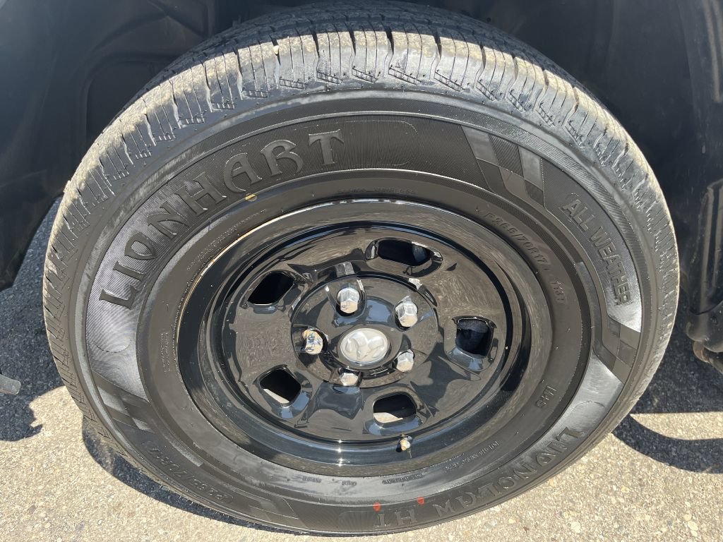 Used 2019 RAM 1500 Classic SLT AWD/4WD image 15
