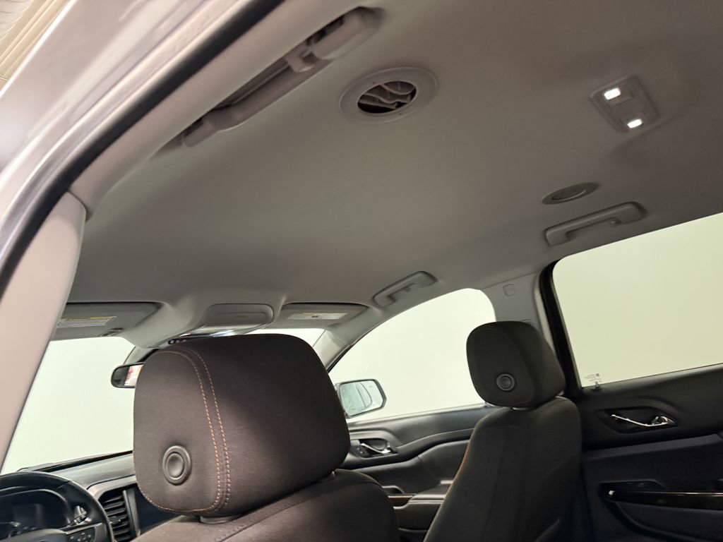 Used 2023 GMC Acadia AT4 image 11