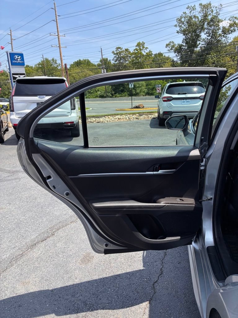 Used 2023 Toyota Camry SE FWD image 42