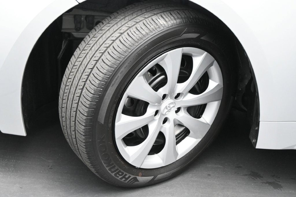 Used 2024 Toyota Corolla LE FWD image 19