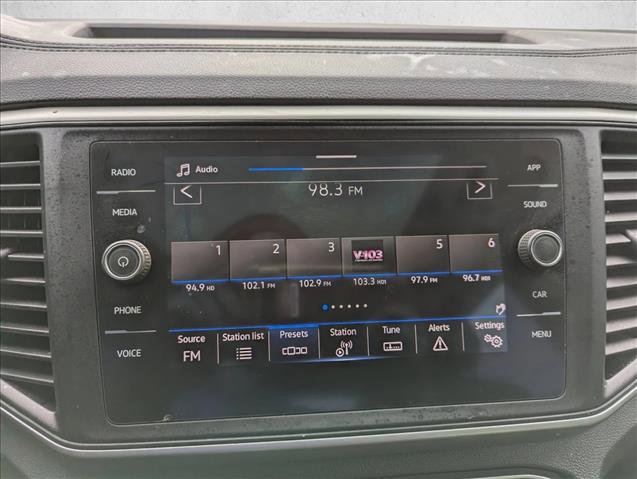 Used 2021 Volkswagen Atlas Cross Sport SE w/ Panoramic Sunroof Package image 17