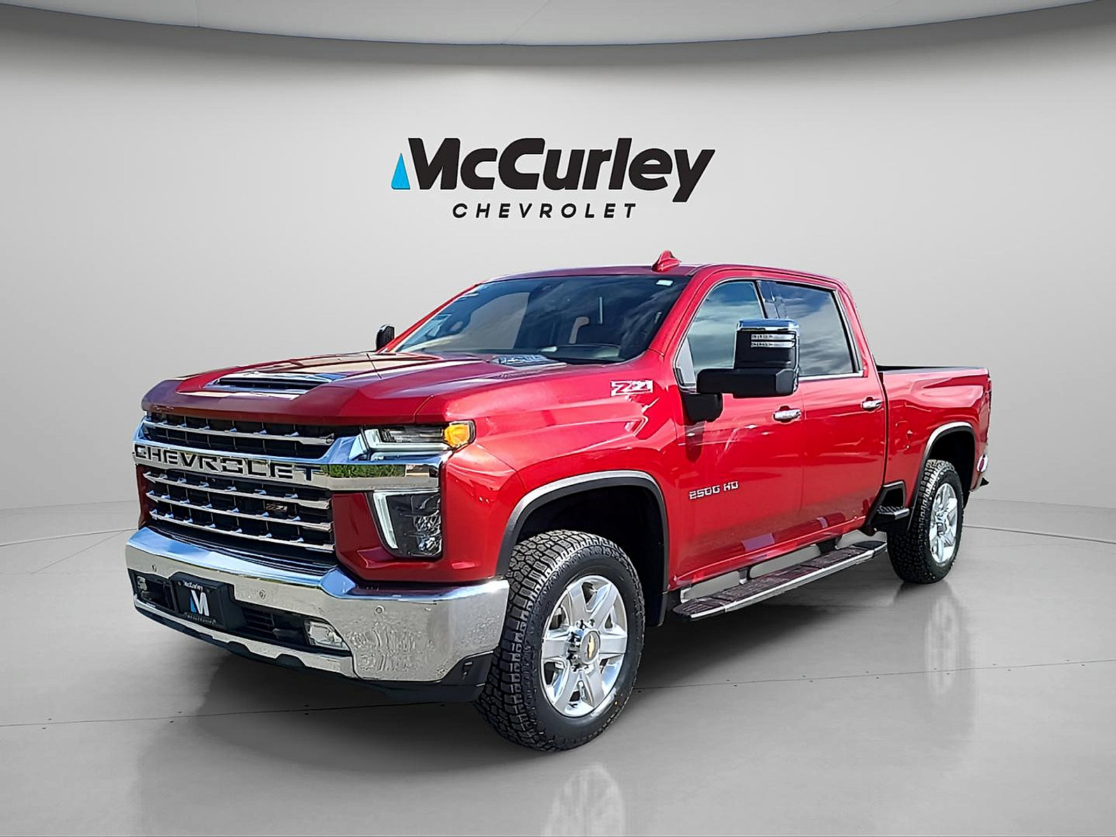 Used 2022 Chevrolet Silverado 2500 LTZ w/ LTZ Plus Package AWD/4WD image 3