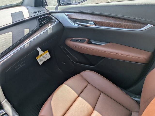 New 2025 Cadillac XT5 Premium Luxury w/ Technology Package FWD image 16