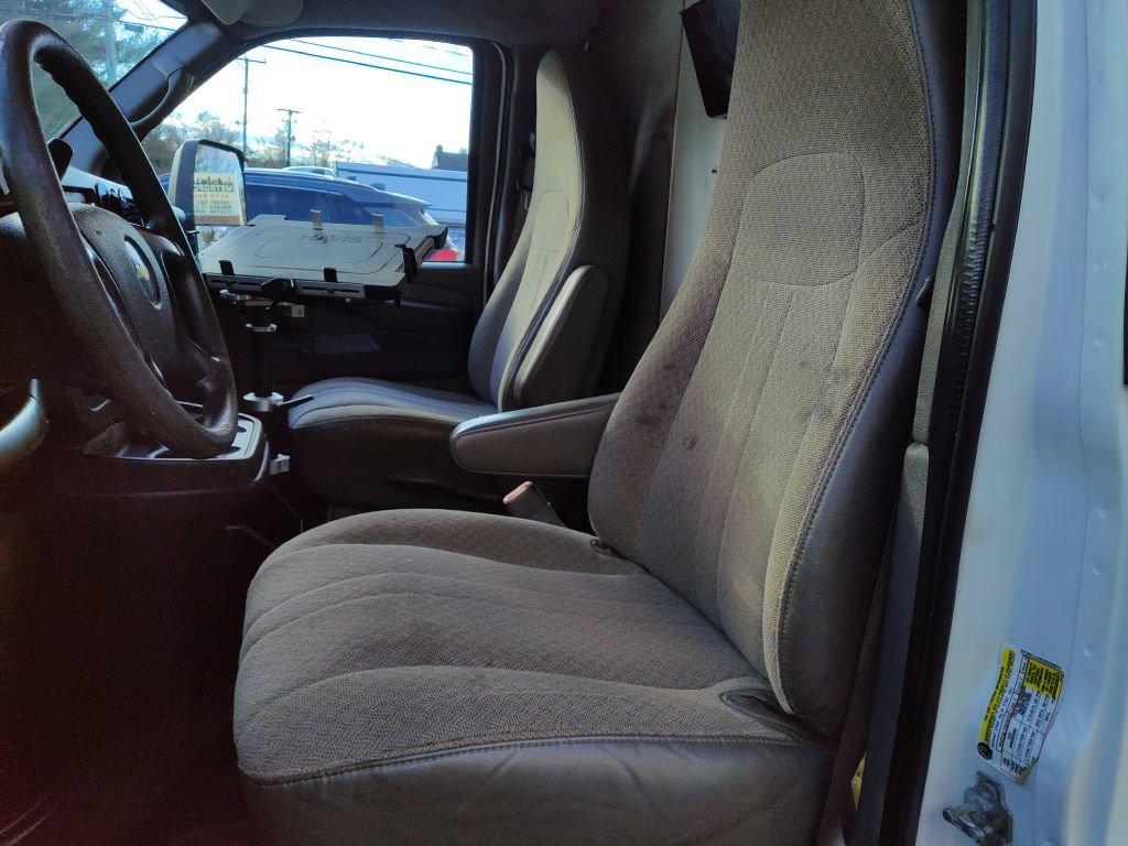Used 2012 Chevrolet Express 3500 image 10