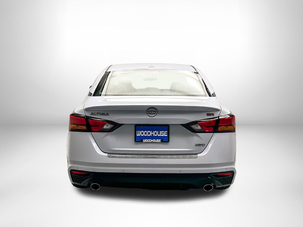 Used 2023 Nissan Altima 2.5 SR AWD/4WD image 6