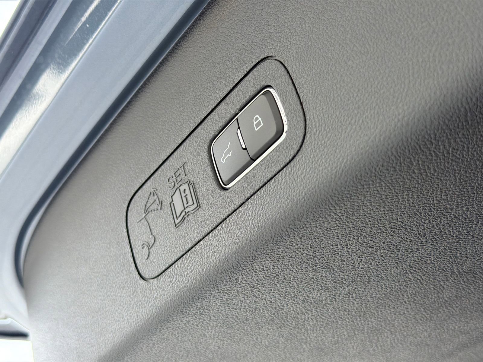 New 2026 Lincoln Aviator Reserve AWD/4WD image 9