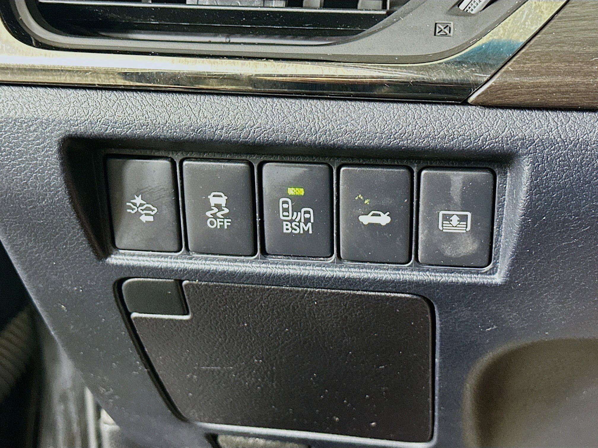 Used 2017 Toyota Avalon Limited FWD image 16