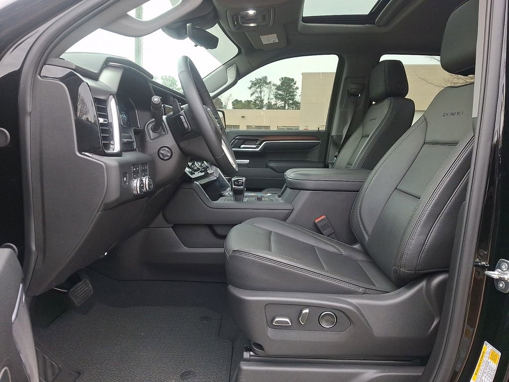 Used 2025 GMC Sierra 1500 Denali w/ Denali Reserve Package image 13