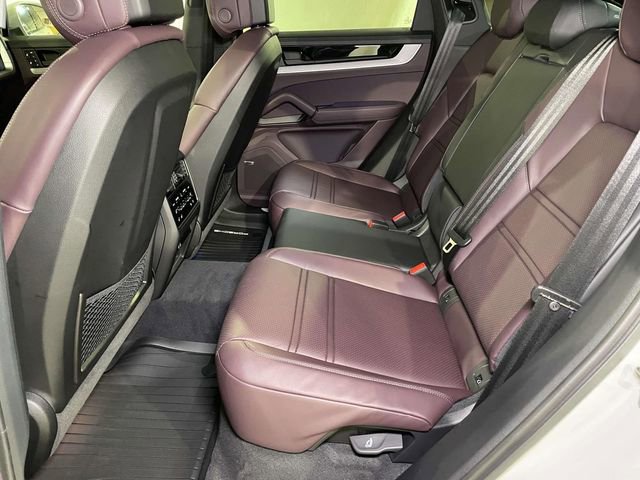 New 2026 Porsche Cayenne Coupe image 19