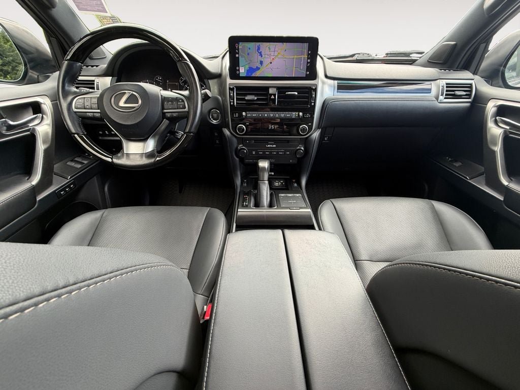 Used 2022 Lexus GX 460 Premium w/ Accessory Package AWD/4WD image 11