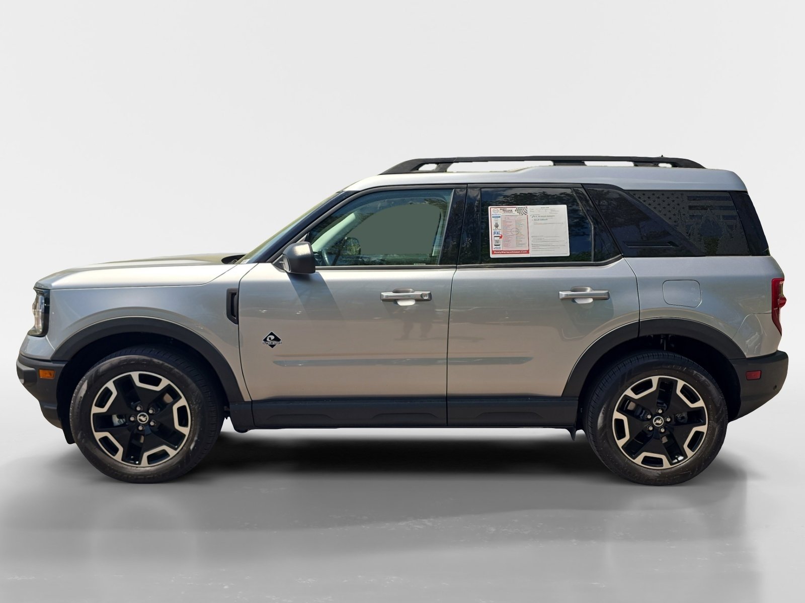 Used 2023 Ford Bronco Sport Outer Banks w/ Tech Package AWD/4WD image 2