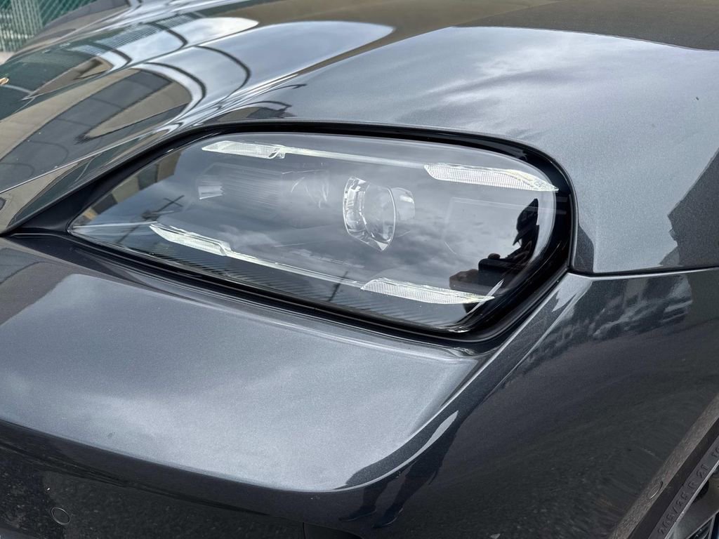 Certified 2025 Porsche Taycan 4S image 6