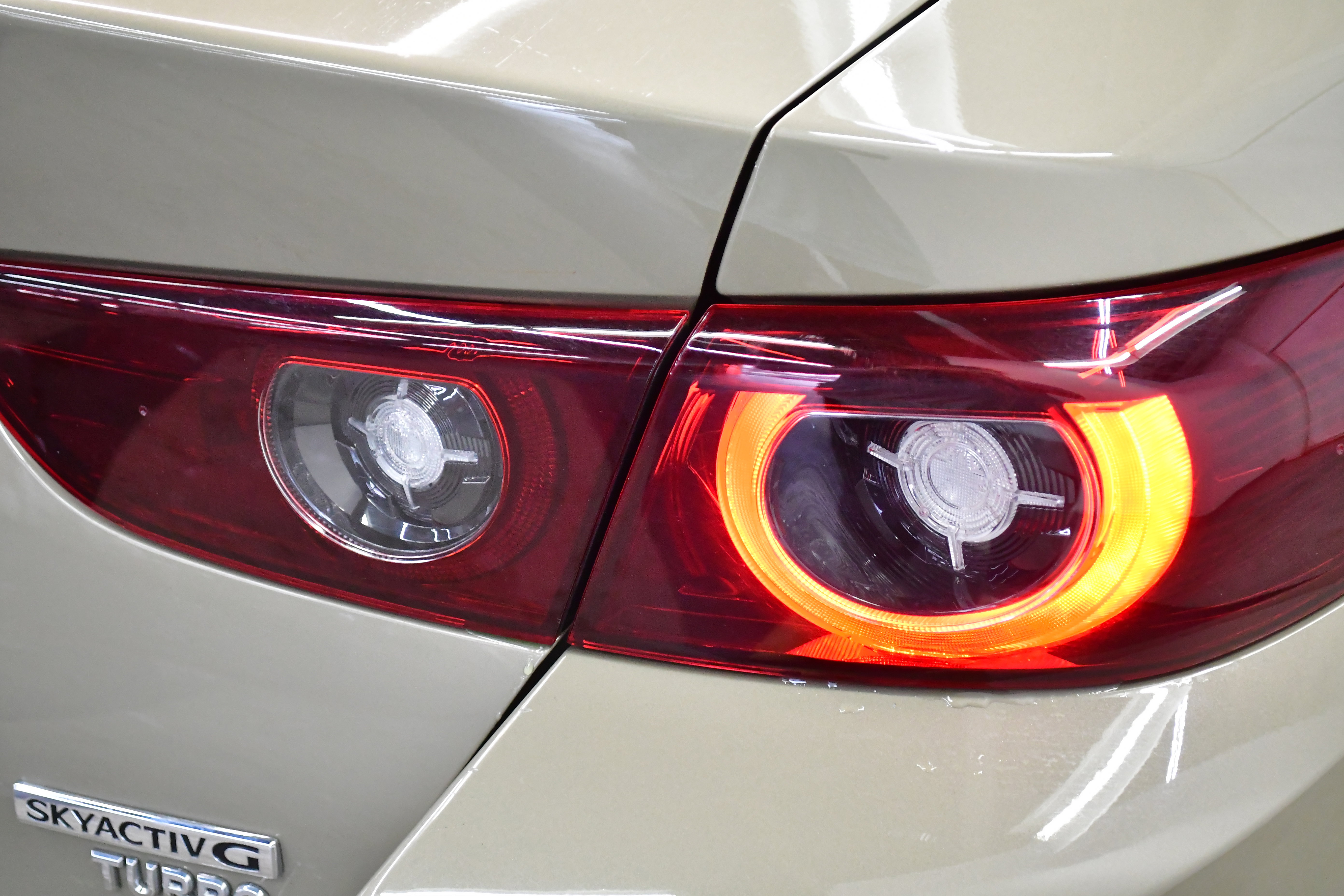 Used 2024 MAZDA MAZDA3 s image 61