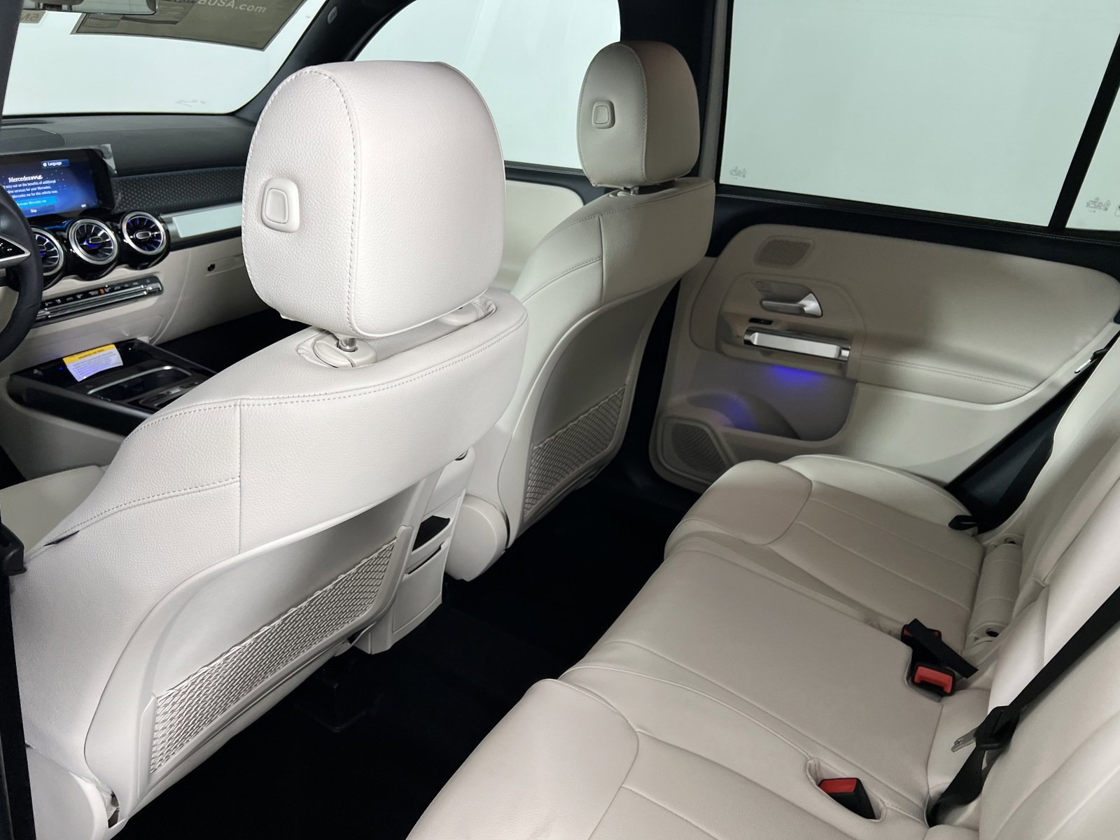 New 2025 Mercedes-Benz GLB 250 image 21