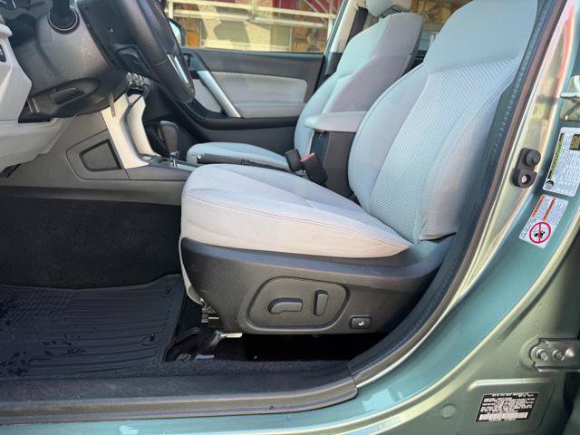 Used 2017 Subaru Forester 2.5i Premium AWD/4WD image 7