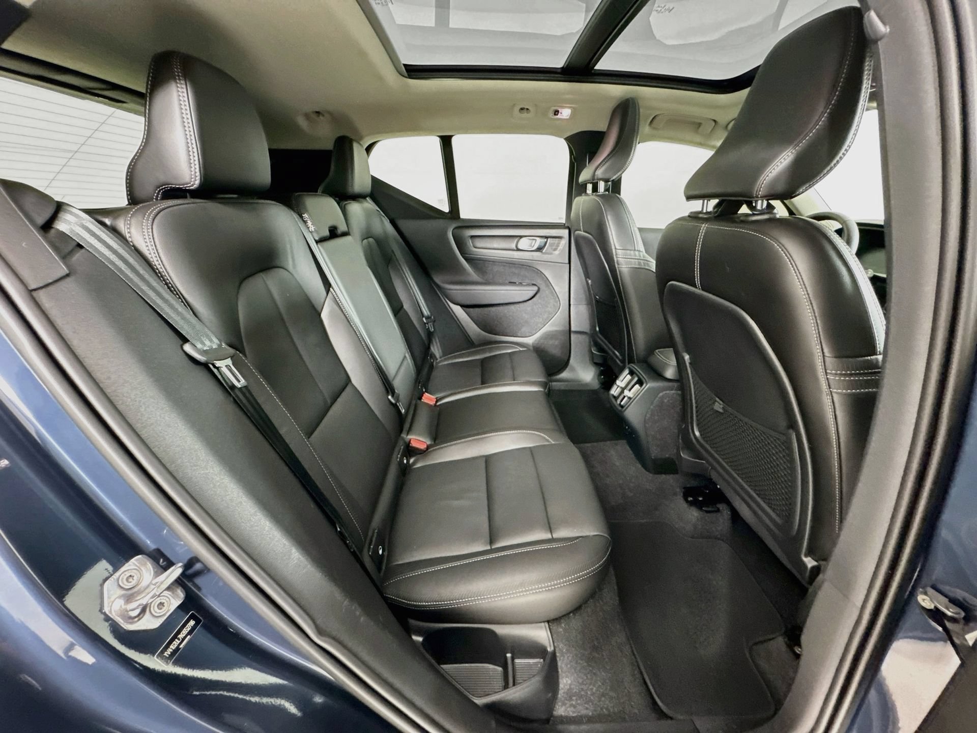 Used 2022 Volvo XC40 T5 Inscription w/ Climate Package AWD/4WD image 30