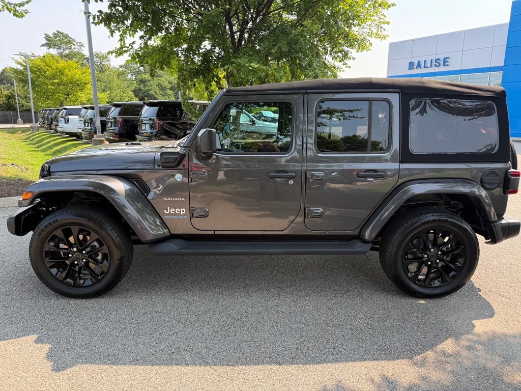 Used 2024 Jeep Wrangler Unlimited Sahara AWD/4WD image 2