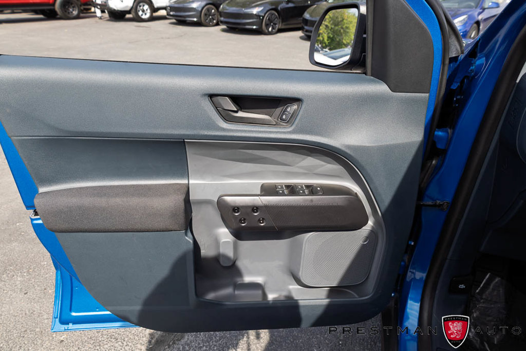 Used 2025 Ford Maverick XL FWD image 21