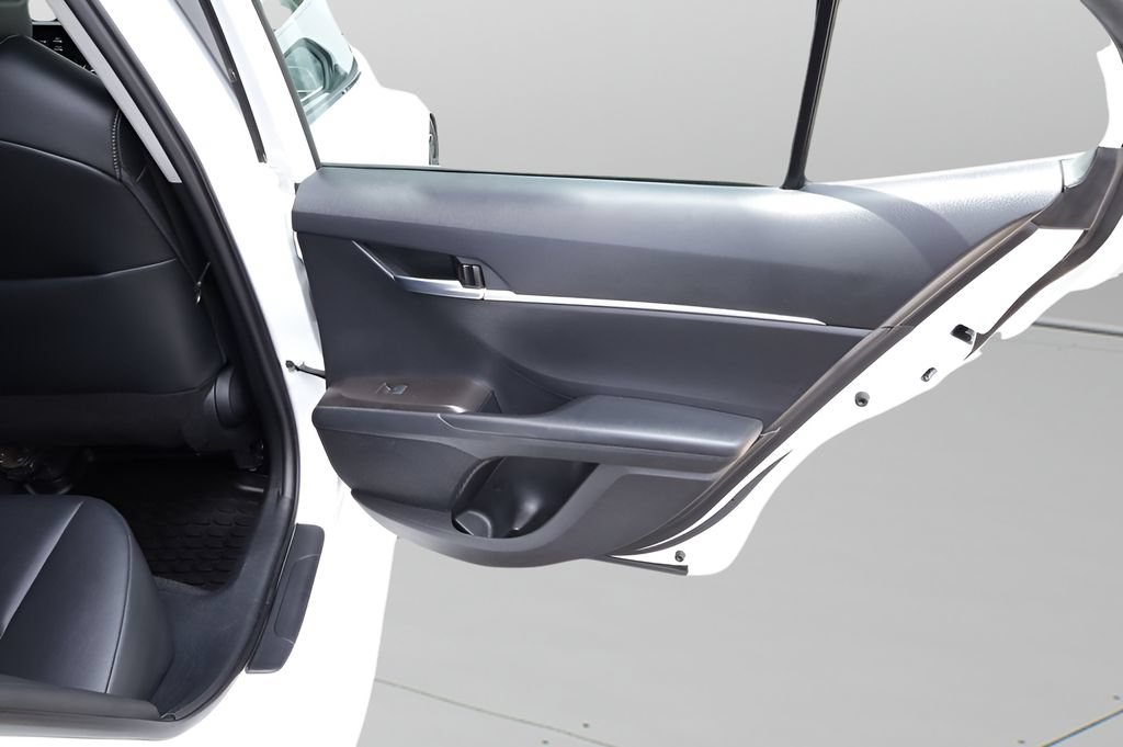Certified 2023 Toyota Camry SE FWD image 18