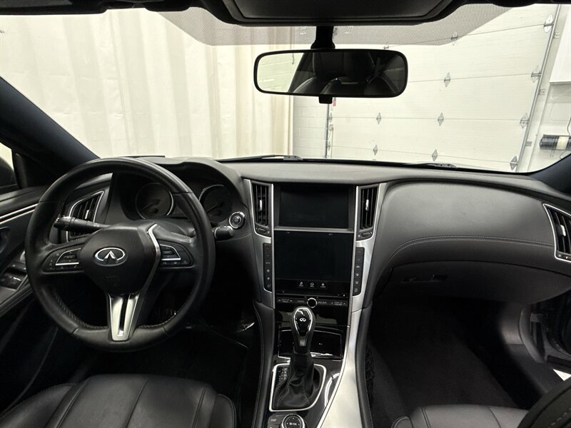 Used 2017 INFINITI Q60 2.0t w/ Moonroof Package AWD/4WD image 14