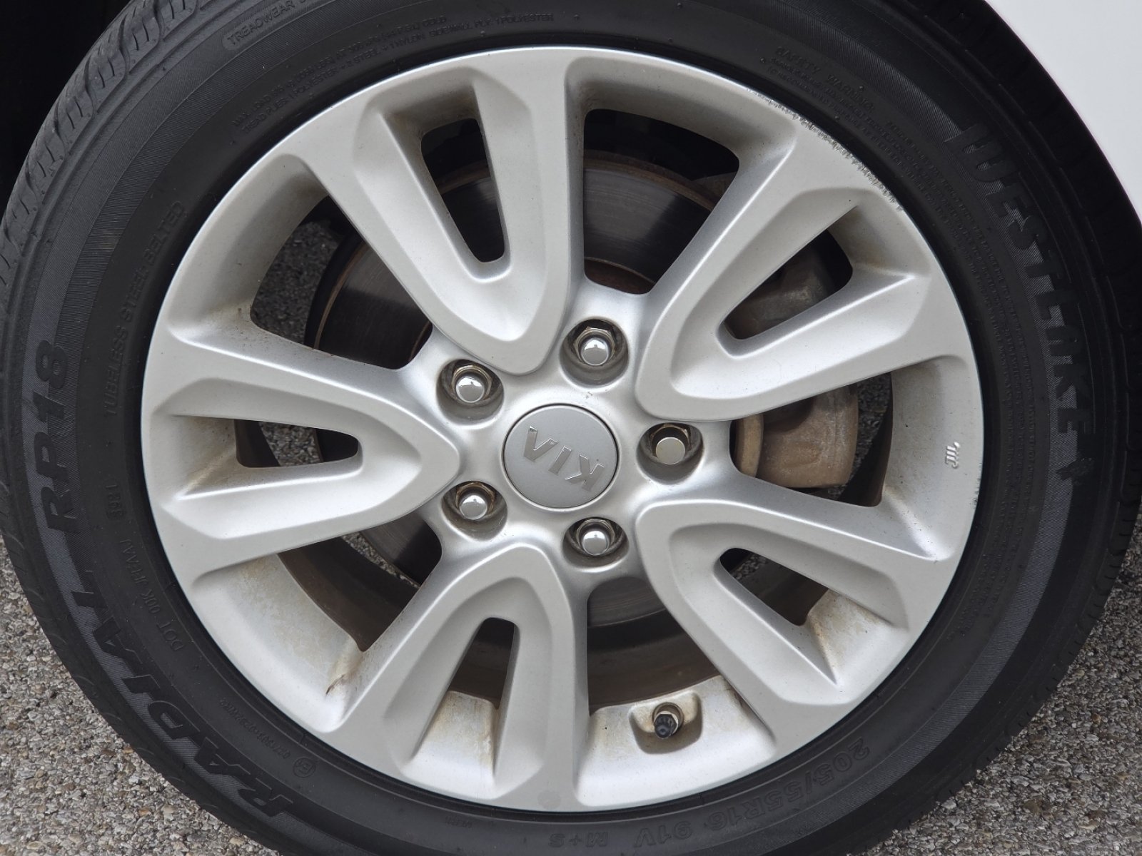 Used 2013 Kia Soul + FWD image 7