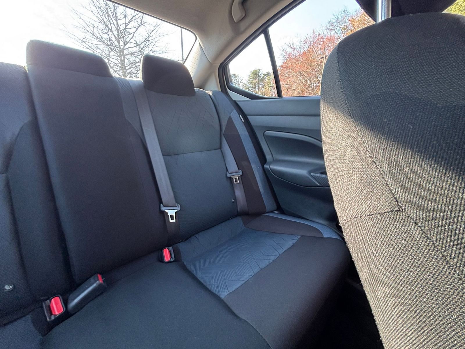 Used 2025 Nissan Versa SV FWD image 37