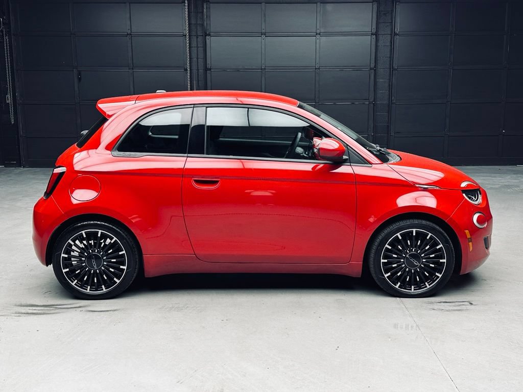 Used 2024 FIAT 500 e (RED) FWD image 7