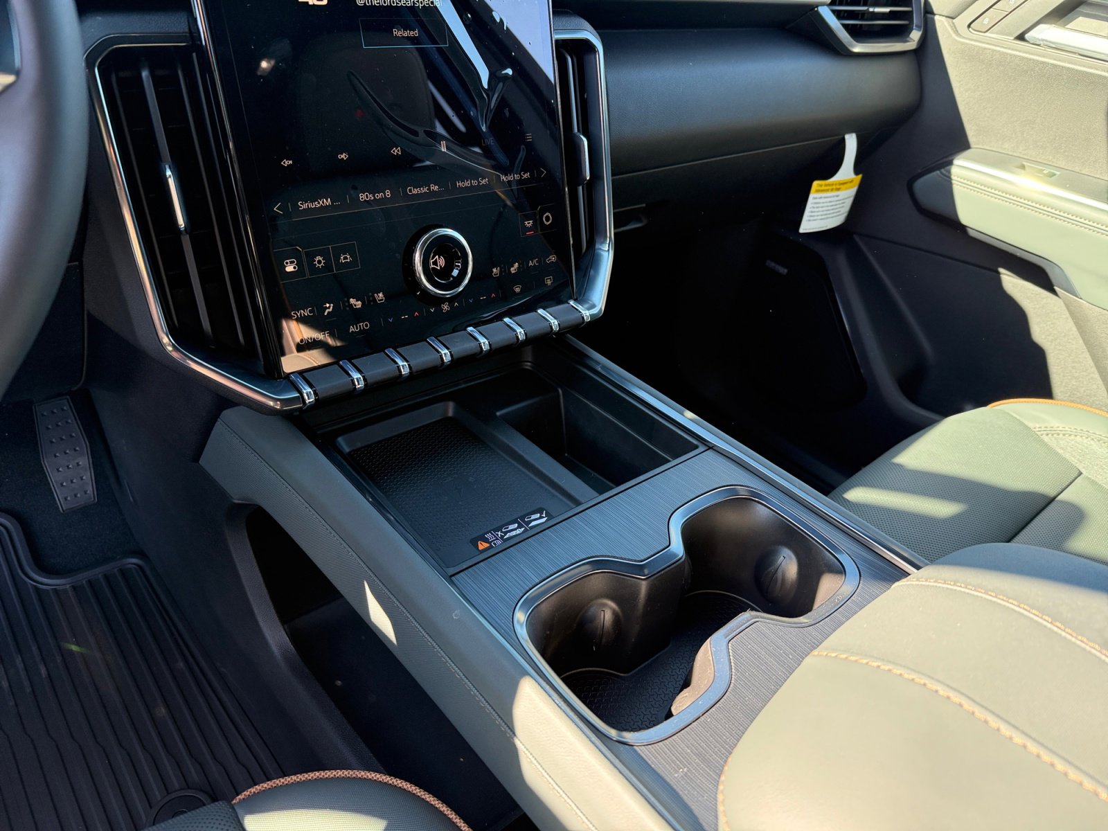 New 2026 GMC Acadia AT4 w/ Luxury Package image 13