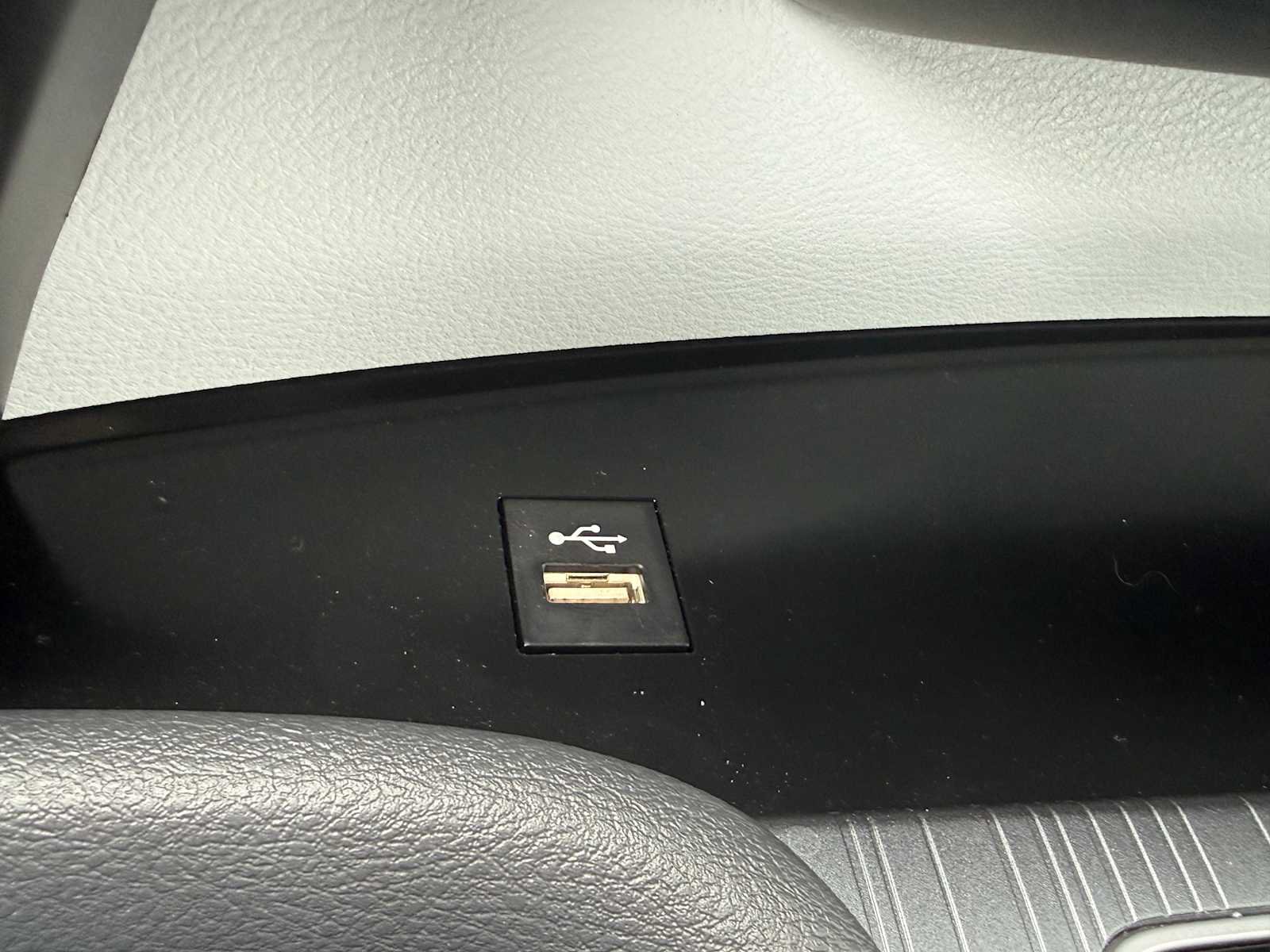 Certified 2026 Toyota Sienna LE AWD/4WD image 28