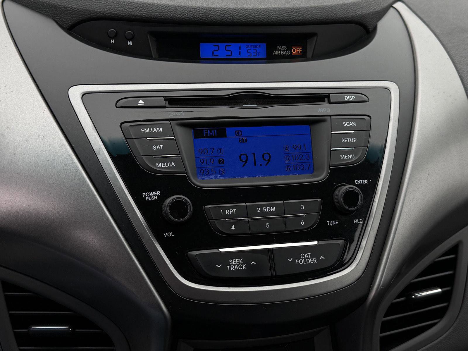 Used 2013 Hyundai Elantra GLS image 12