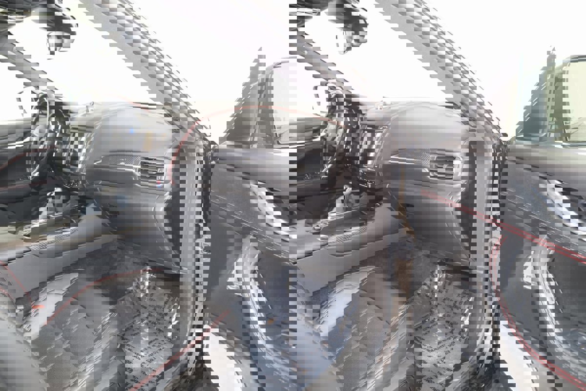 Used 2018 Maserati Levante GranSport image 52