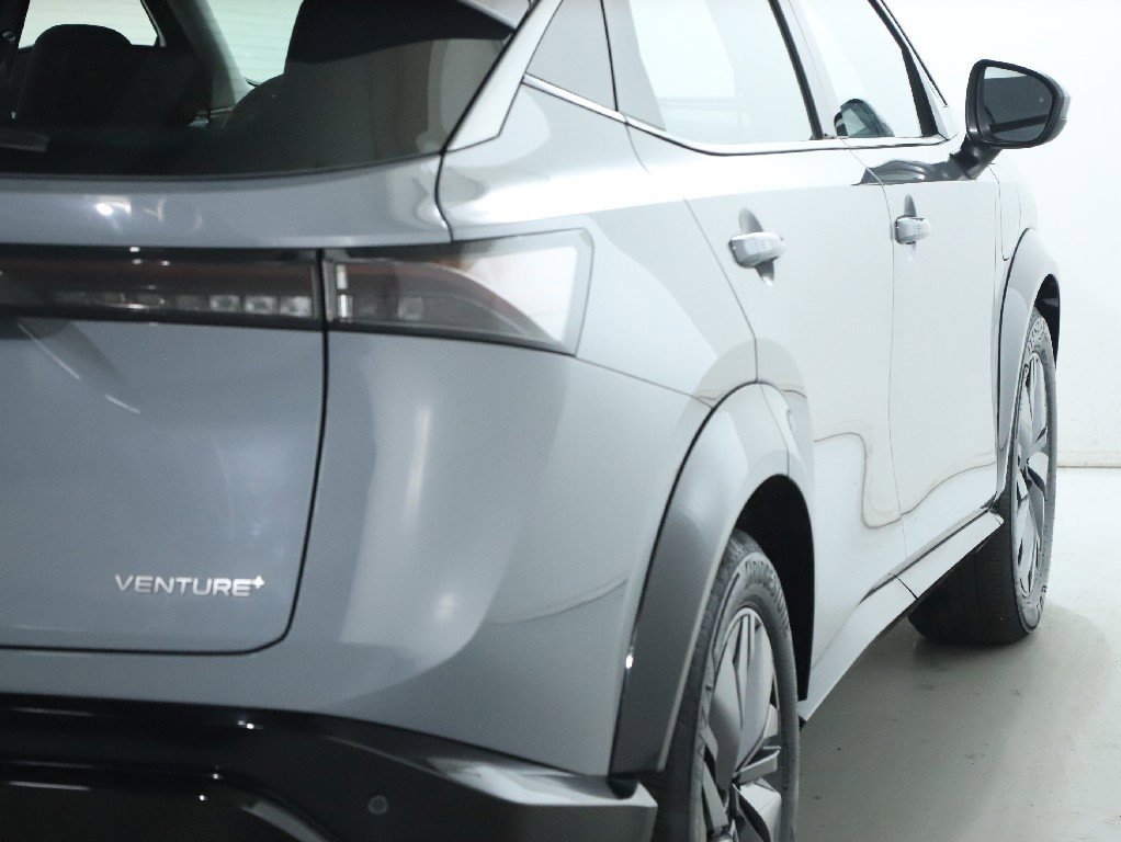 Used 2023 Nissan Ariya FWD image 44