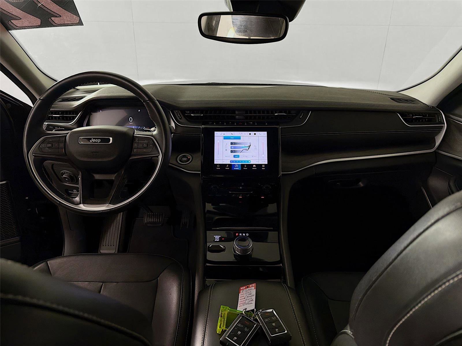 Used 2022 Jeep Grand Cherokee L Limited image 22