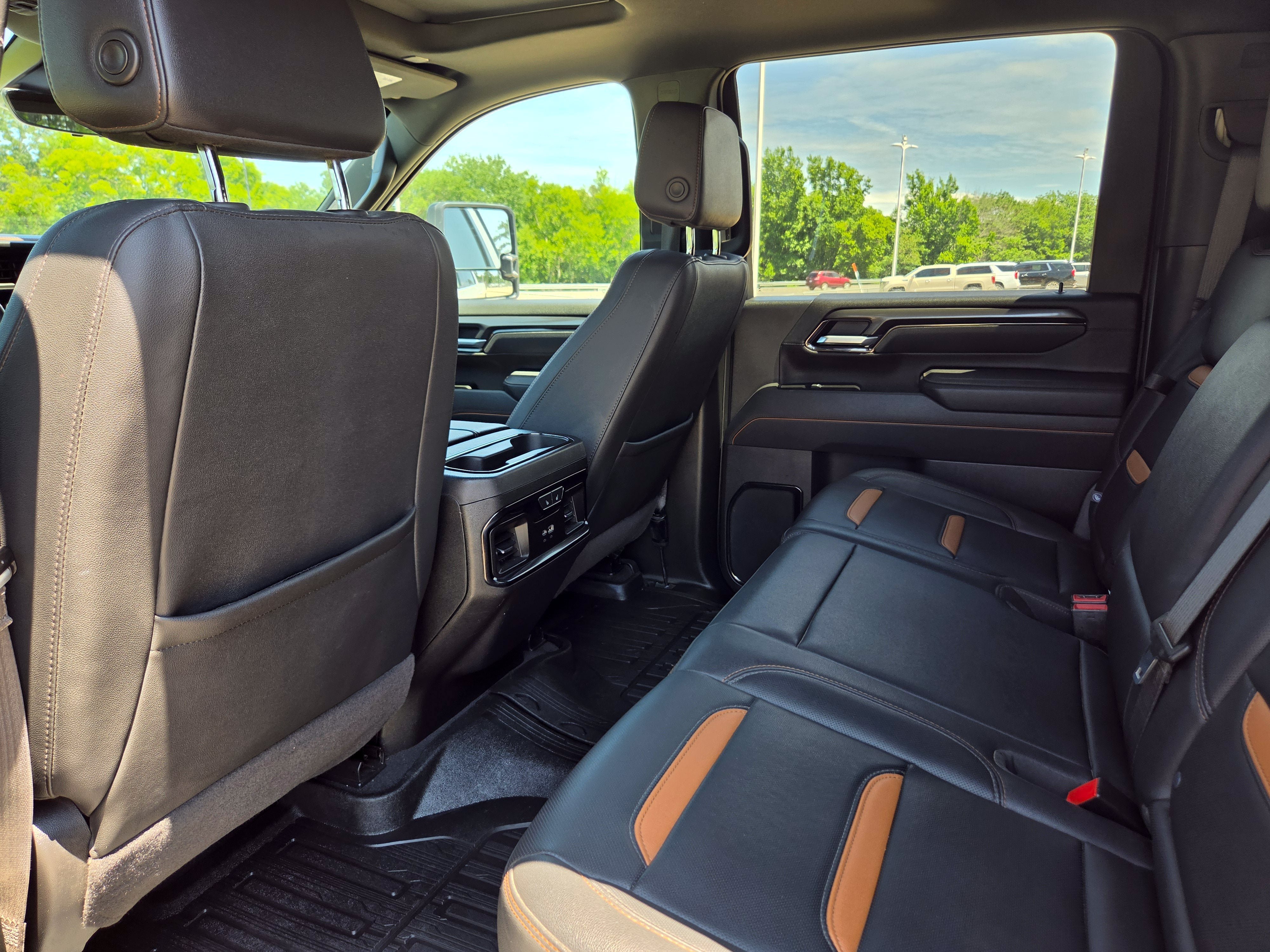 Used 2025 GMC Sierra 2500 AT4 w/ AT4 Premium Plus Package AWD/4WD image 47