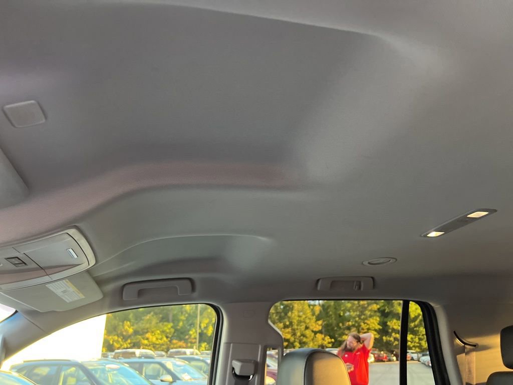 Used 2017 GMC Yukon SLT image 14