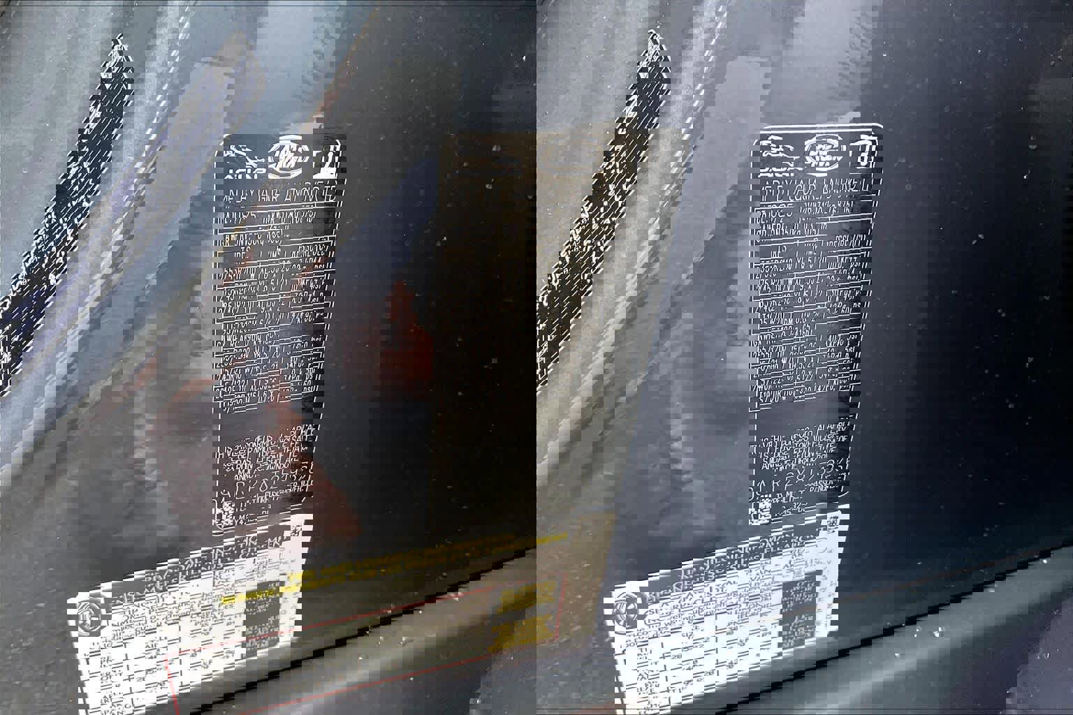 New 2026 Land Rover Discovery Dynamic SE image 36