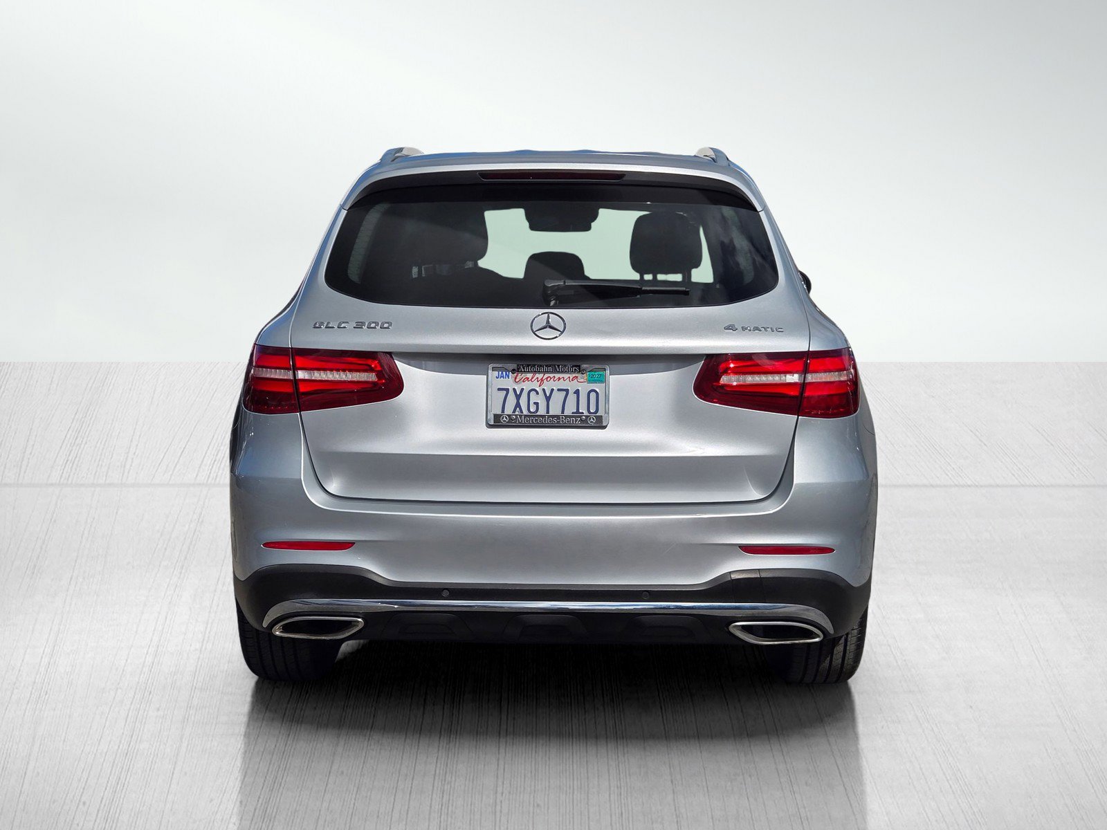 Used 2017 Mercedes-Benz GLC 300 4MATIC image 5
